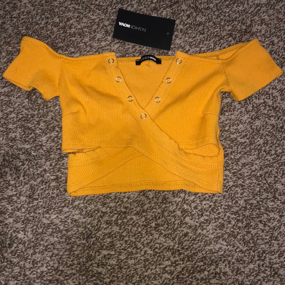 Fashion nova Yellow stretchy crop